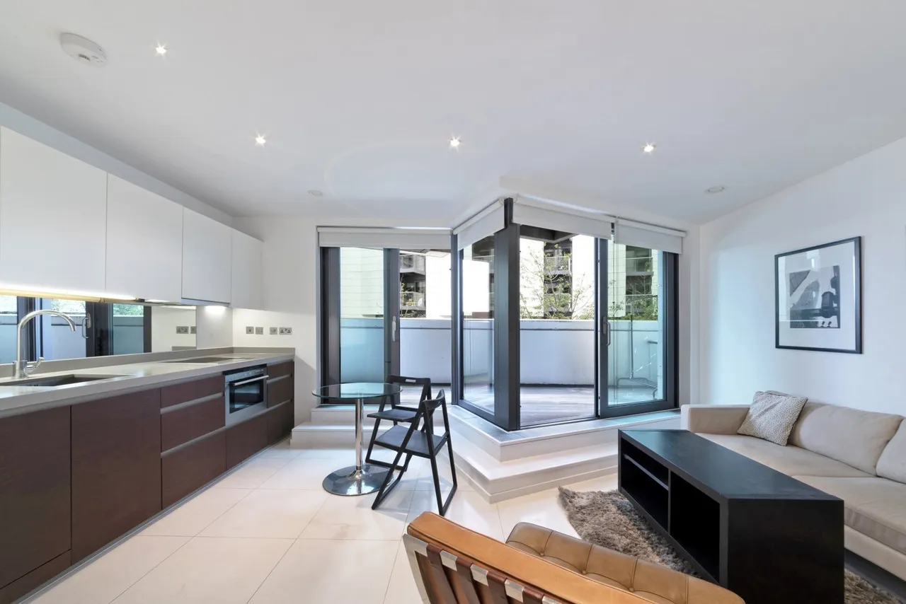 flat for sale — Baltimore Wharf, Canary Wharf, London, E14