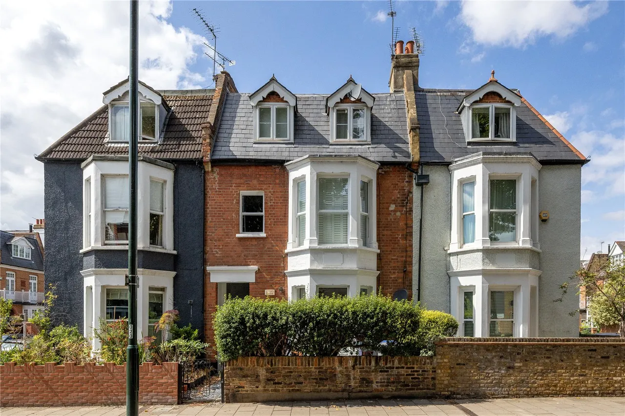 3 bed flat for sale, Sandycombe Road, Kew, TW9