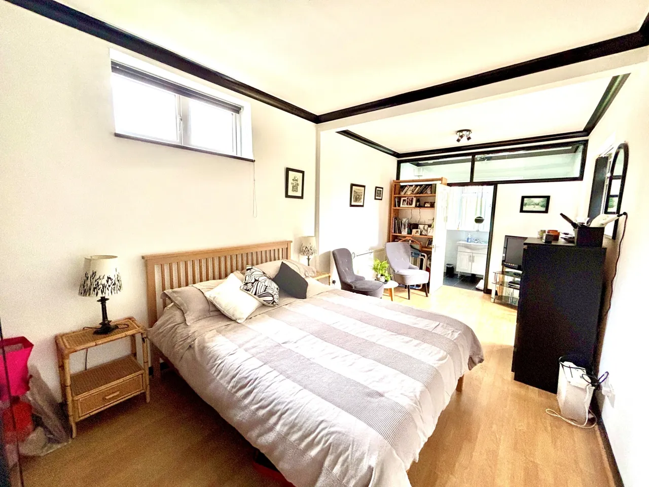 Western Avenue, Surrey Egham, TW20, photo 5