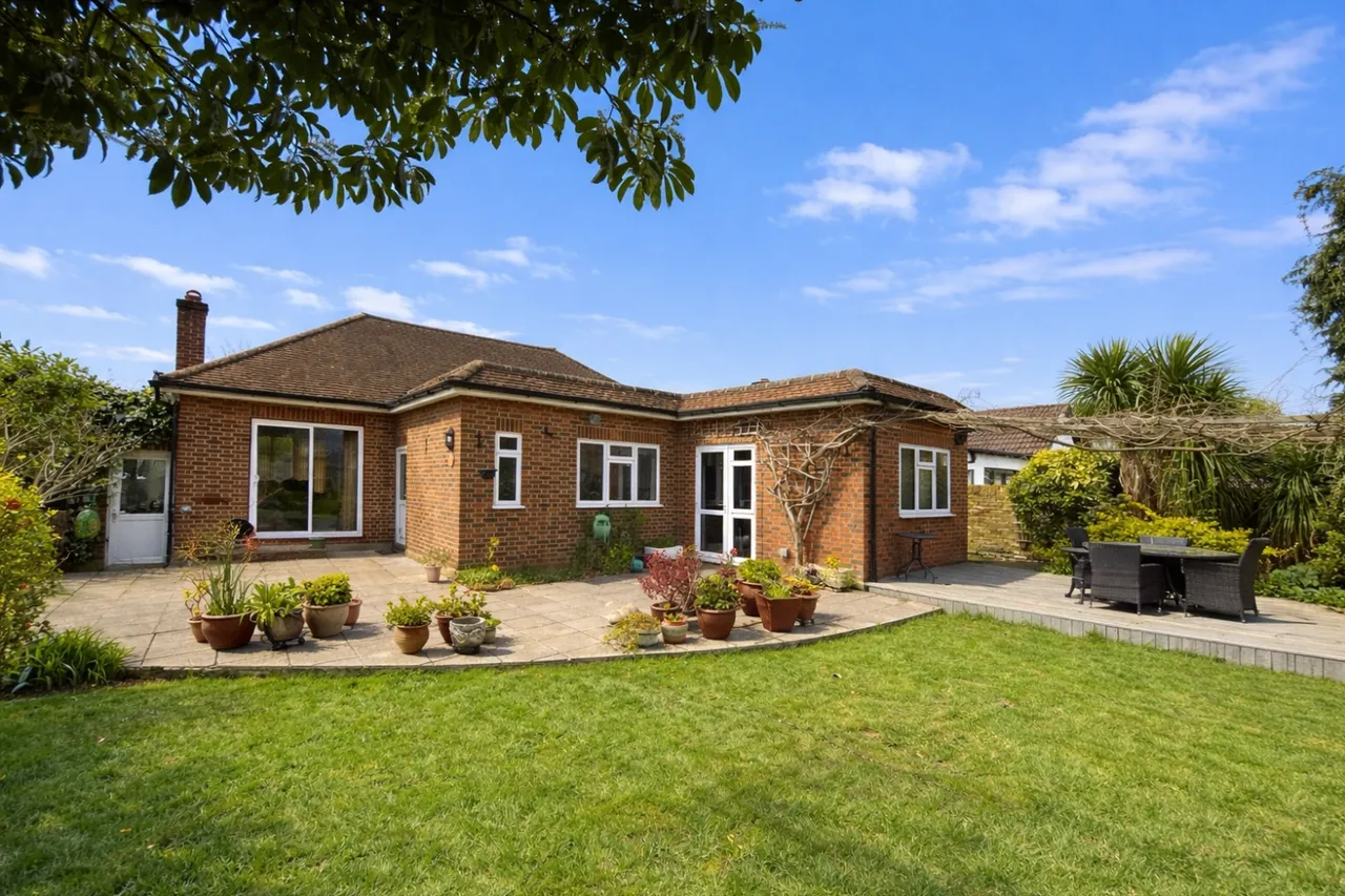 Western Avenue, Surrey Egham, TW20, photo 13