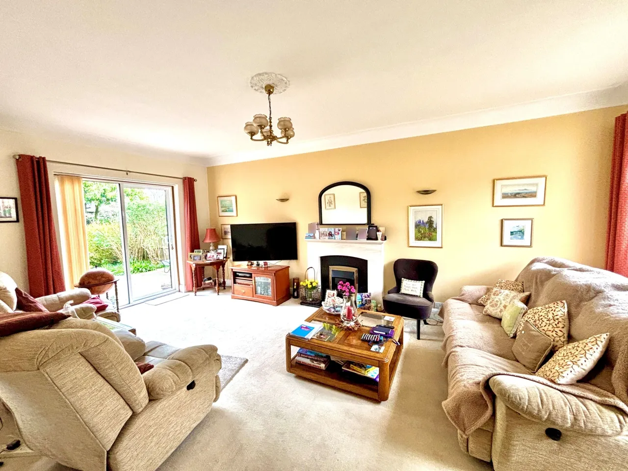 Western Avenue, Surrey Egham, TW20, photo 3