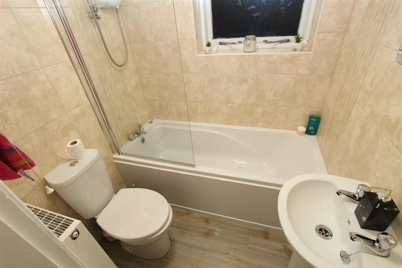 Chester Street, St. Asaph, LL17, photo 18