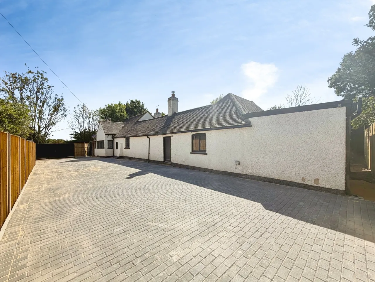Harpers Road, Ash Green, Surrey, GU12 6JL, photo 18