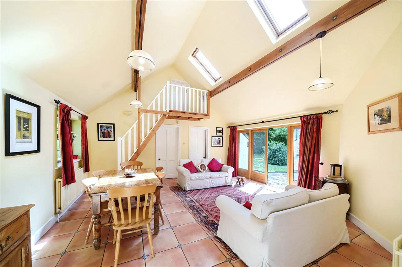Harpers Road, Ash Green, Surrey, GU12 6JL, photo 6