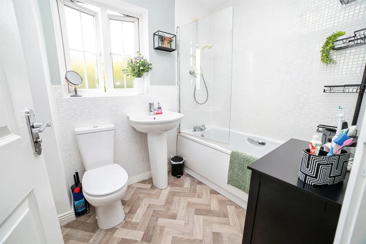 Pippin Close, Selston, NG16, photo 16