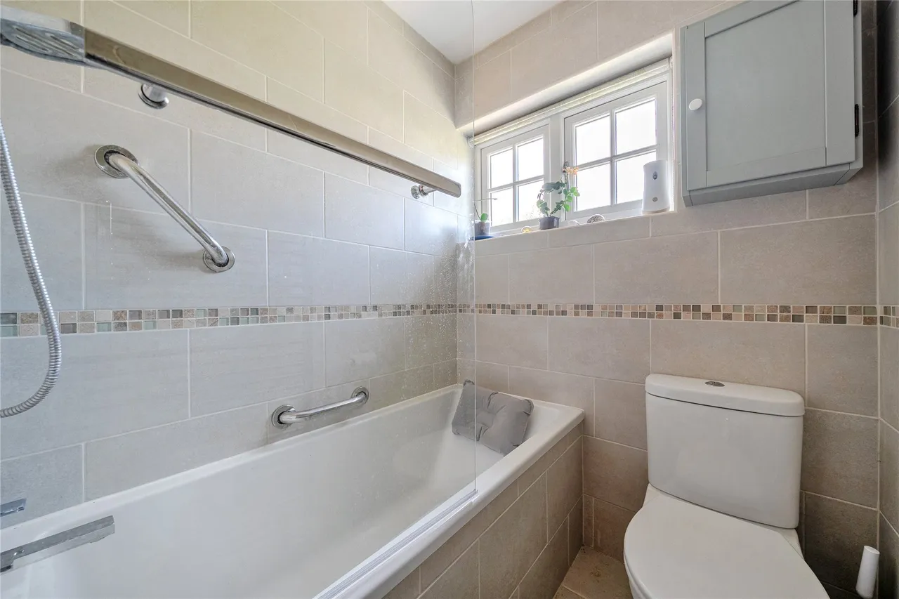 Westfield Road, Woking, GU22, photo 14