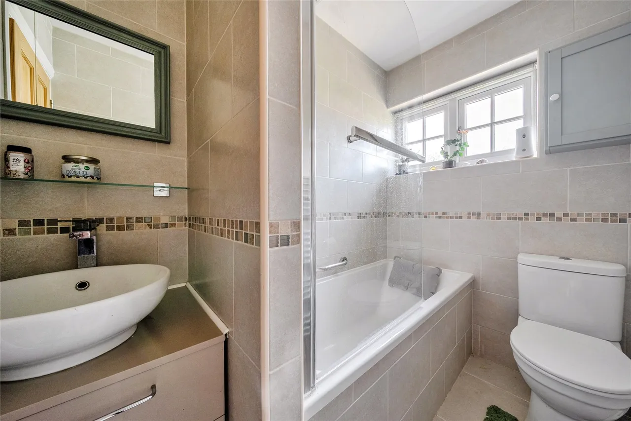 Westfield Road, Woking, GU22, photo 8