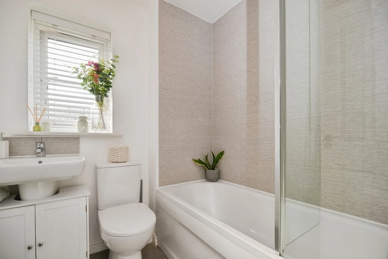 Brambling Drive, Guisborough, North Yorkshire, TS14, photo 13