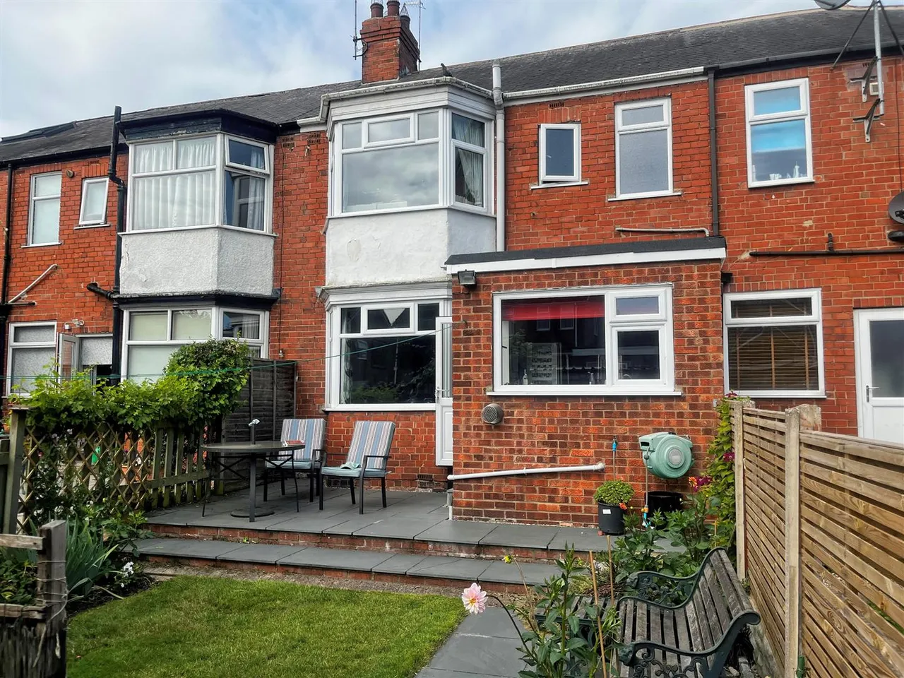 3 bed property for sale — Aysgarth Avenue, Hull