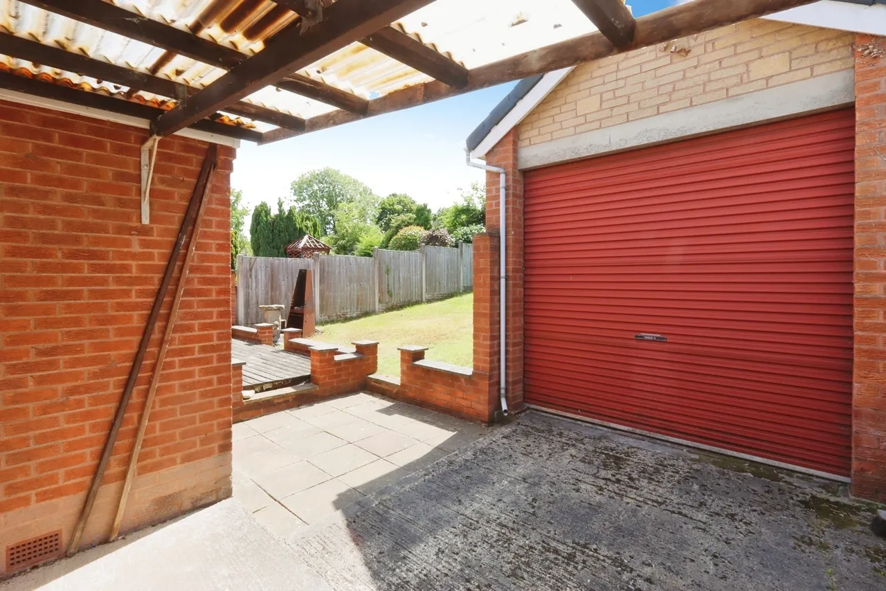 Metcalfe Avenue, Killamarsh, Sheffield, Derbyshire, S21, photo 17