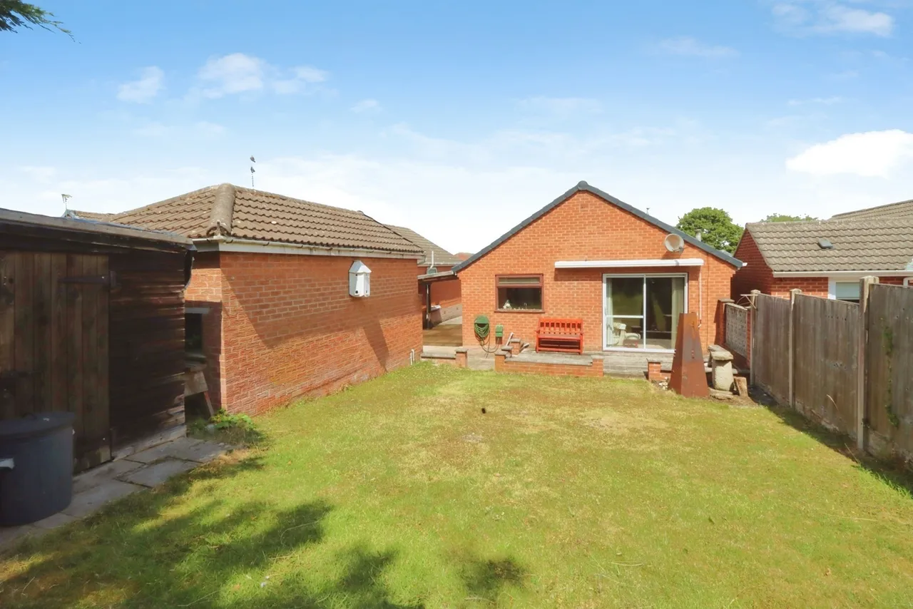 Metcalfe Avenue, Killamarsh, Sheffield, Derbyshire, S21, photo 2
