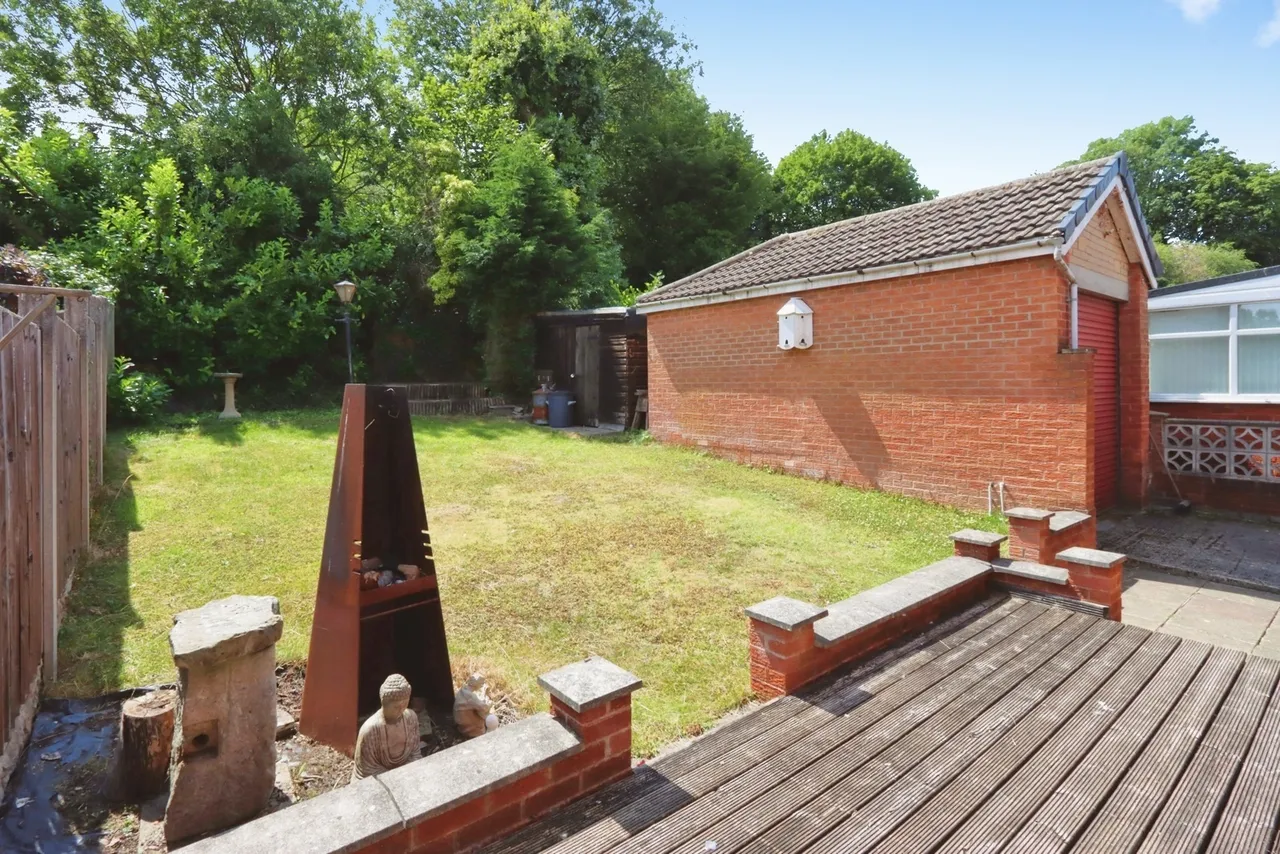 Metcalfe Avenue, Killamarsh, Sheffield, Derbyshire, S21, photo 3