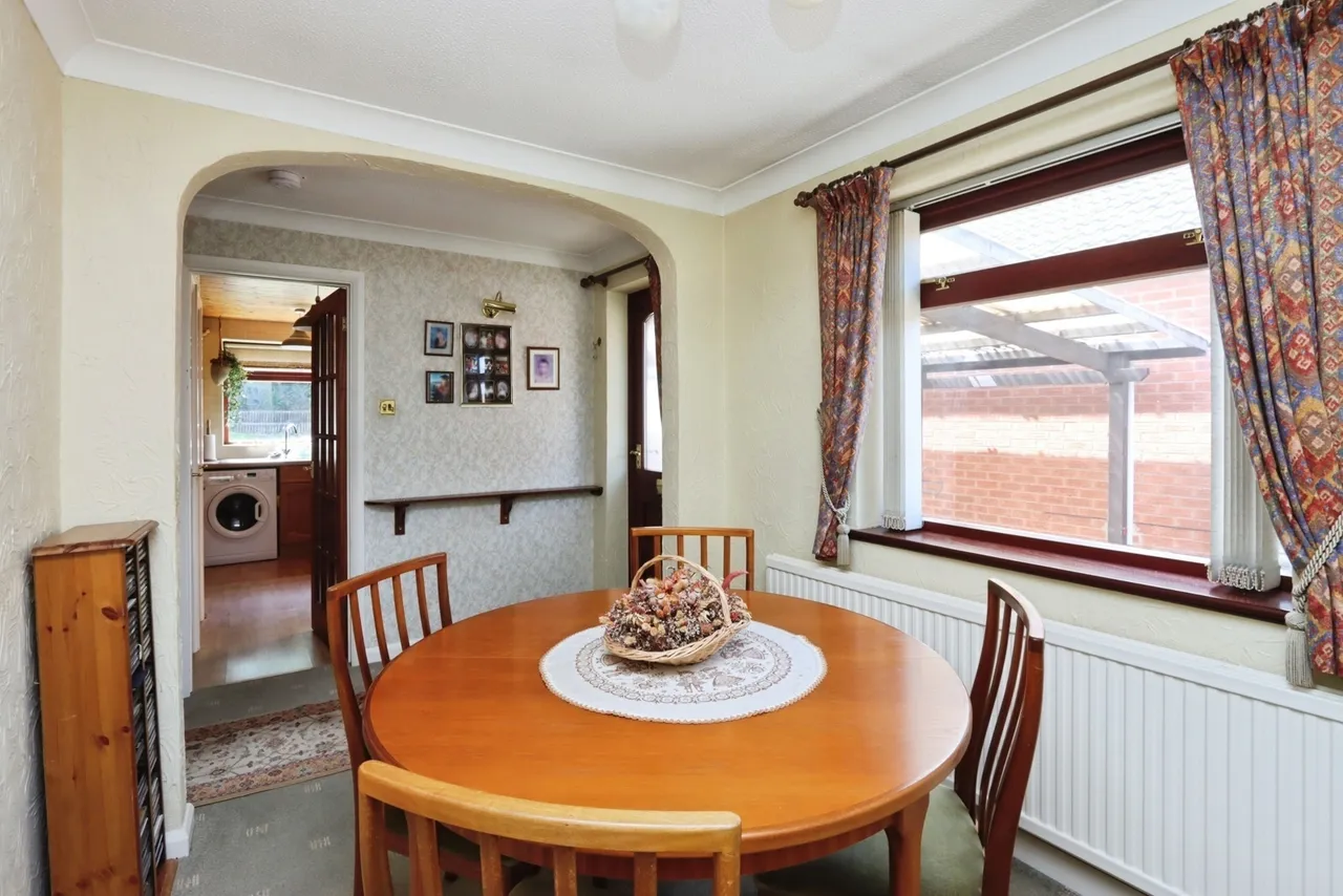 Metcalfe Avenue, Killamarsh, Sheffield, Derbyshire, S21, photo 9