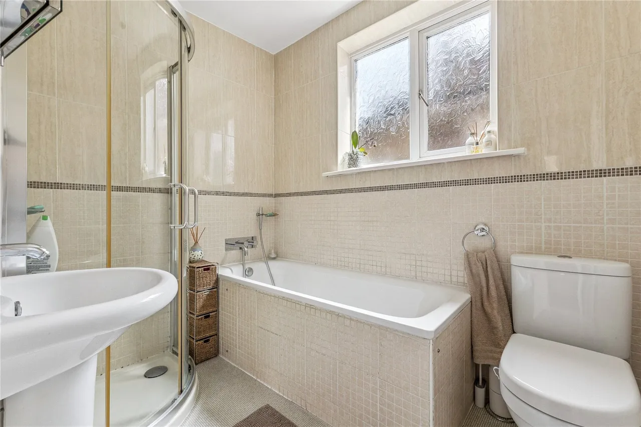 St Leonards Road, East Sheen, SW14, photo 11