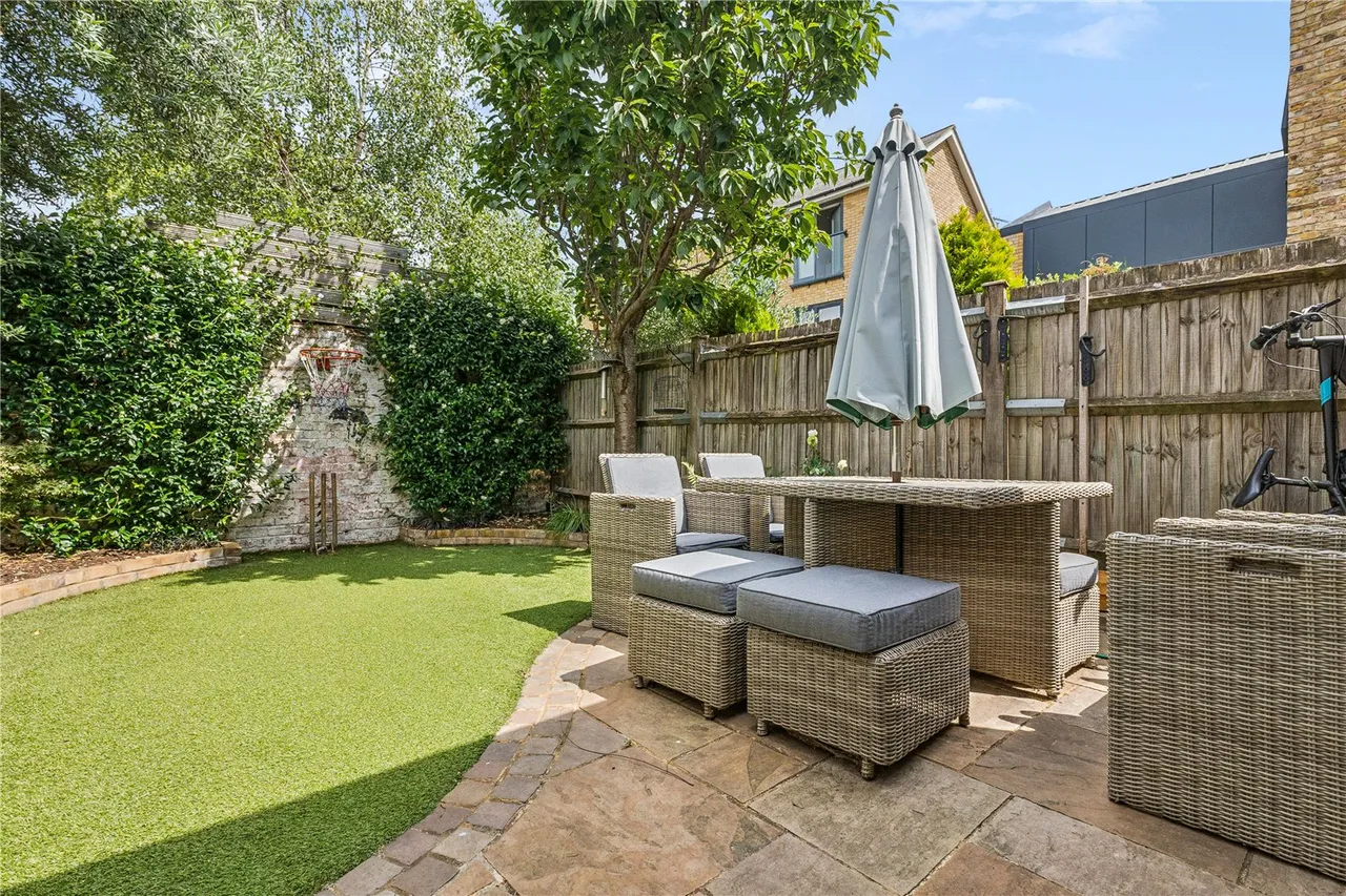 St Leonards Road, East Sheen, SW14, photo 6