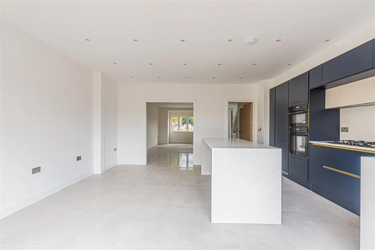 Tayben Avenue, Whitton, photo 6