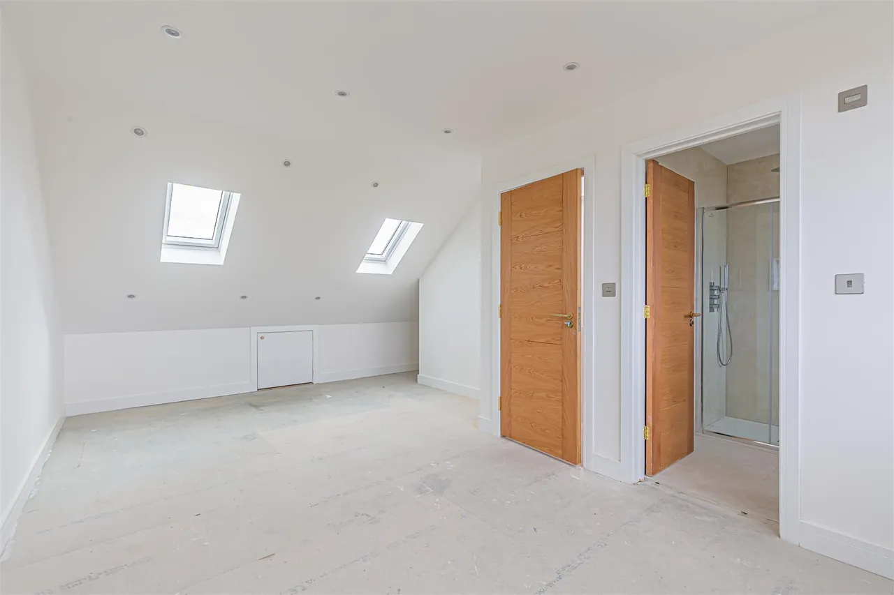 Tayben Avenue, Whitton, photo 12