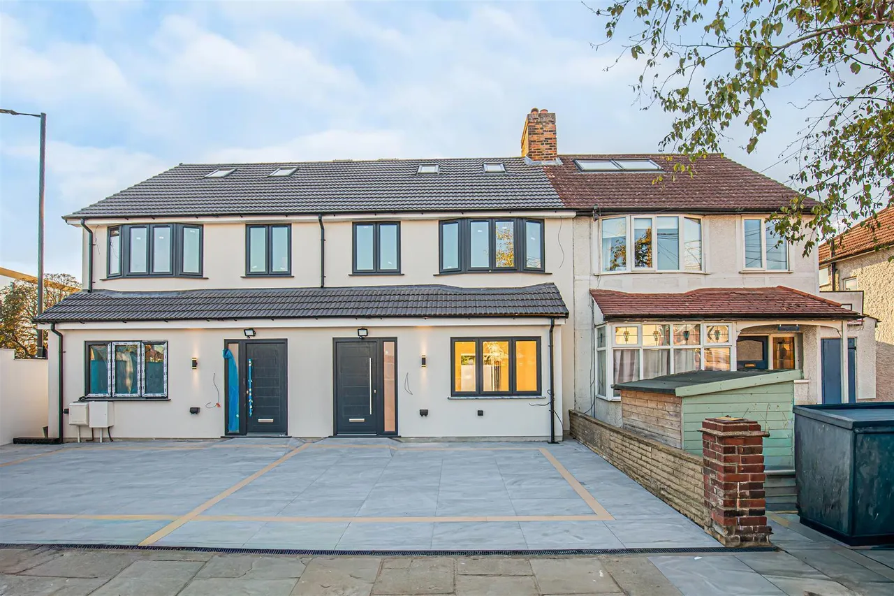 Tayben Avenue, Whitton, photo 20