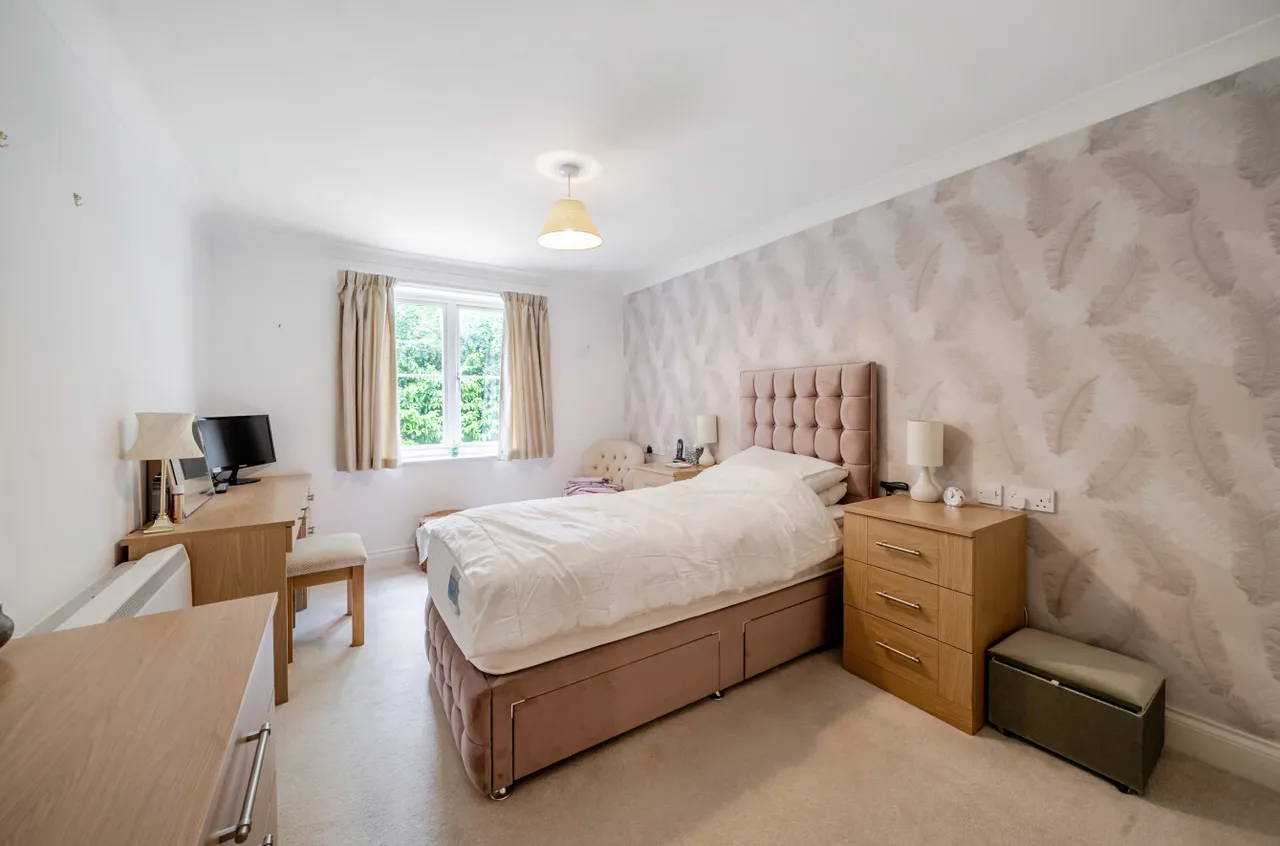 Branksomewood Road, Fleet, GU51, photo 5