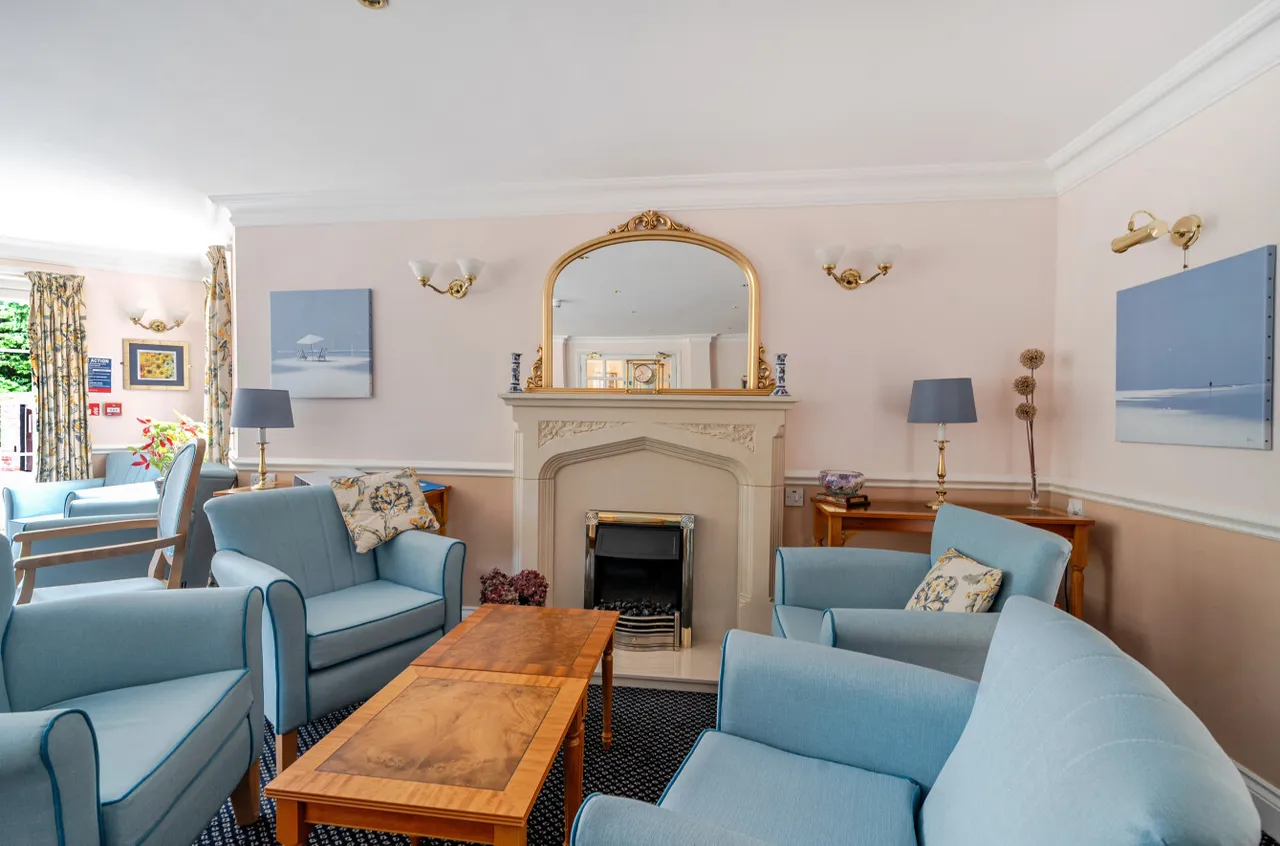 Branksomewood Road, Fleet, GU51, photo 17