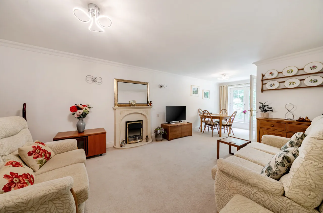 Branksomewood Road, Fleet, GU51, photo 2