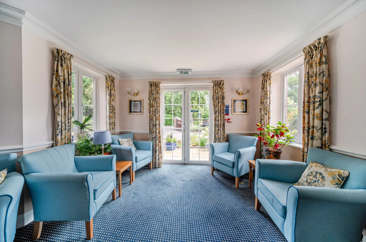 Branksomewood Road, Fleet, GU51, photo 11