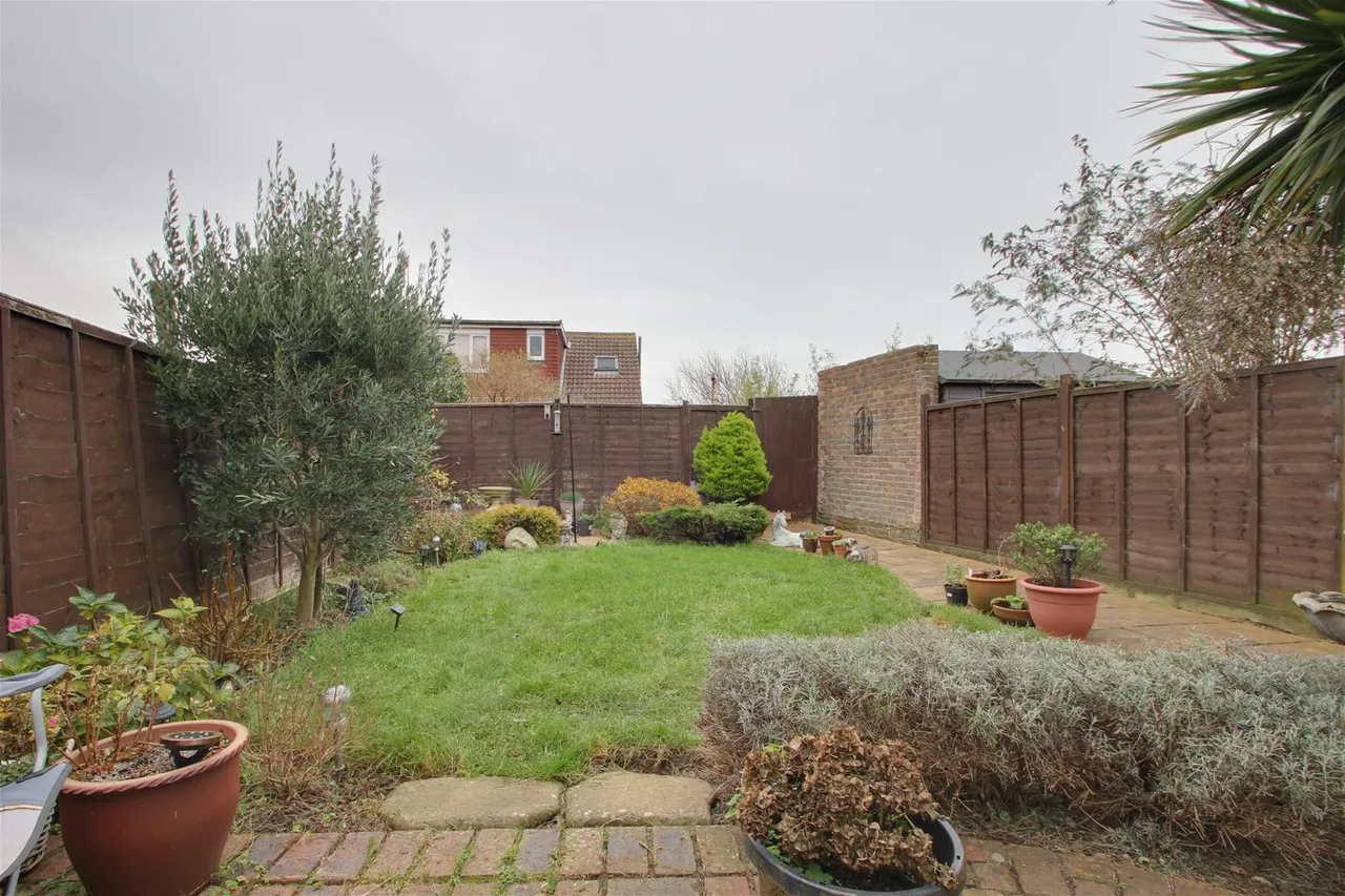 Ladydell Road, Worthing, photo 11
