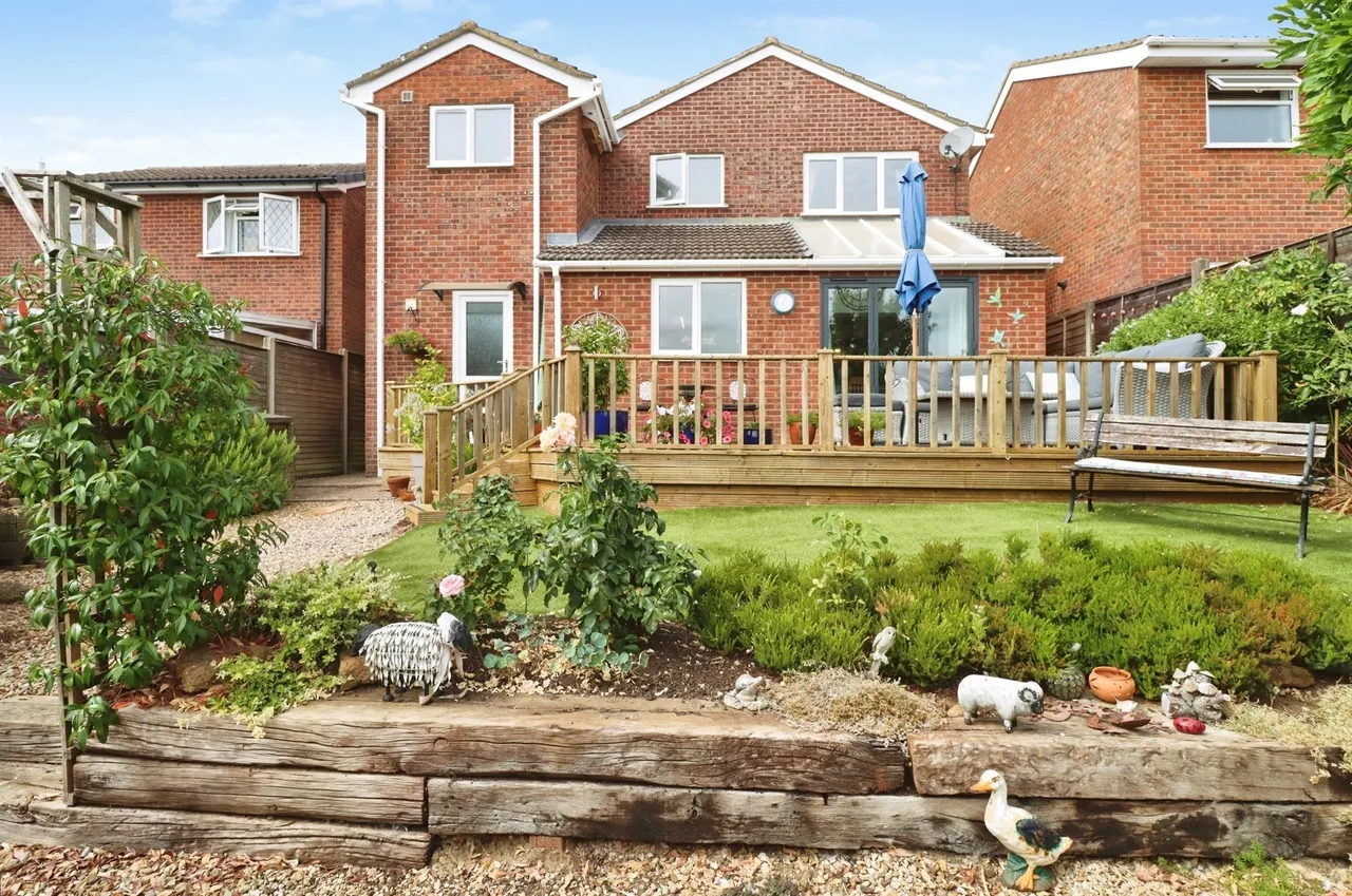 Playford Close, Rothwell, Kettering, photo 2