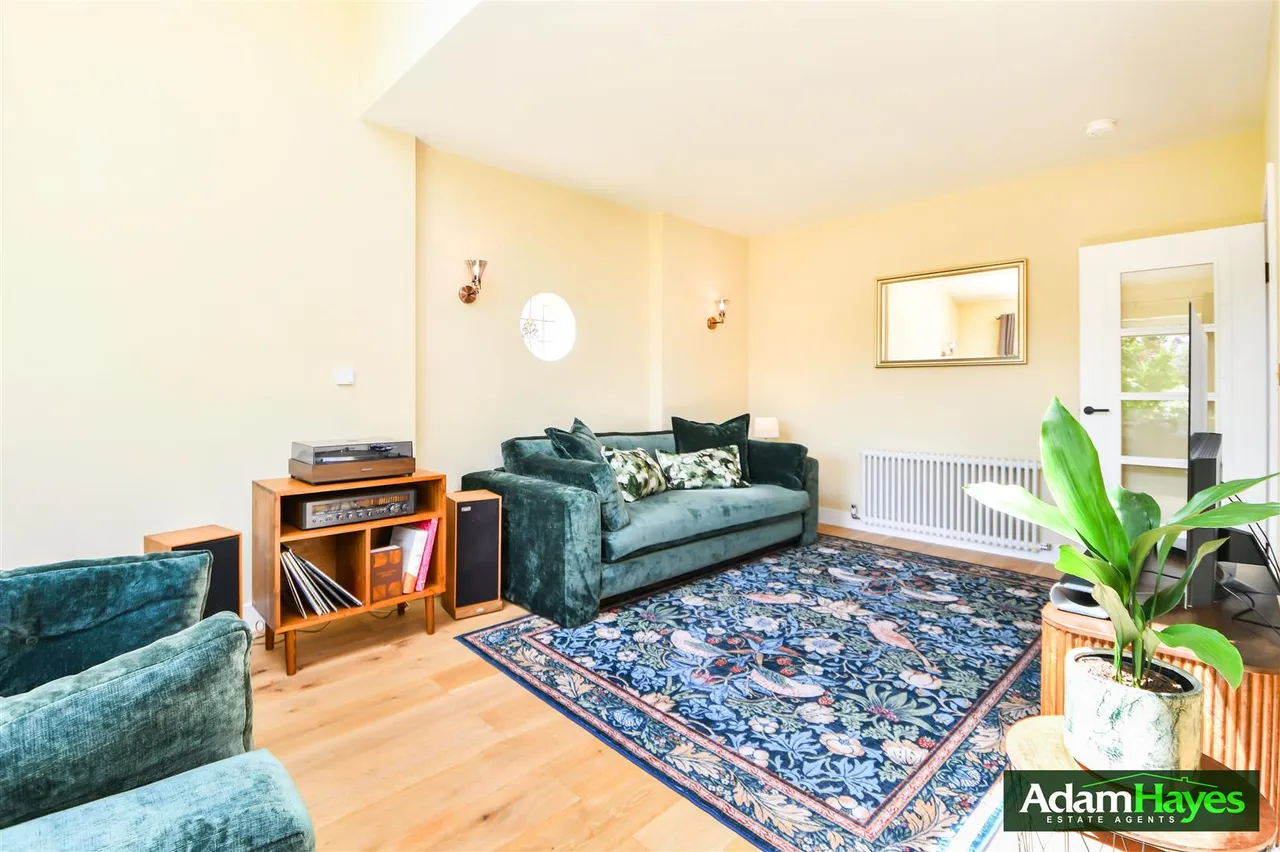 Friary Road, North Finchley, N12, photo 16