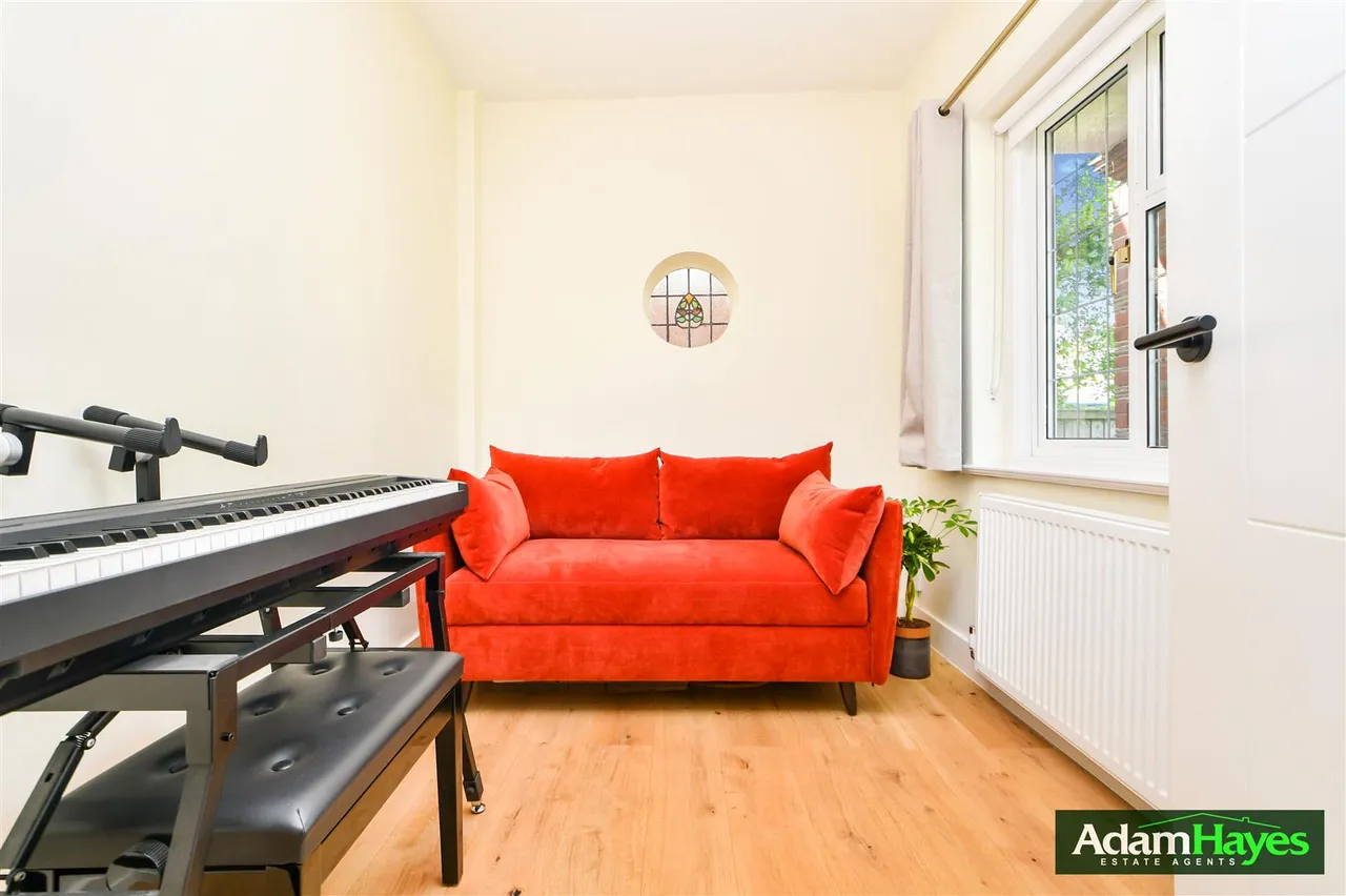 Friary Road, North Finchley, N12, photo 12