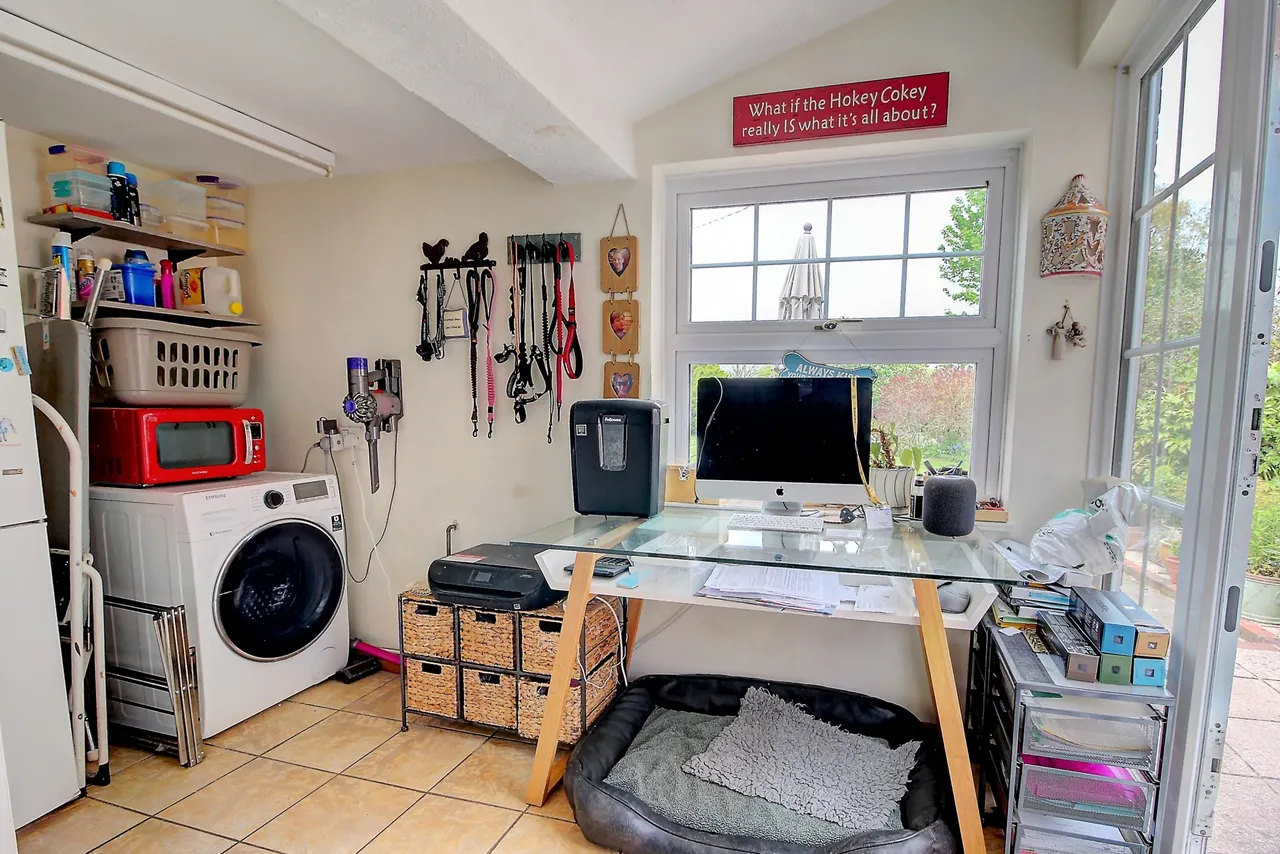 Aldermaston Road, Basingstoke, RG24, photo 8