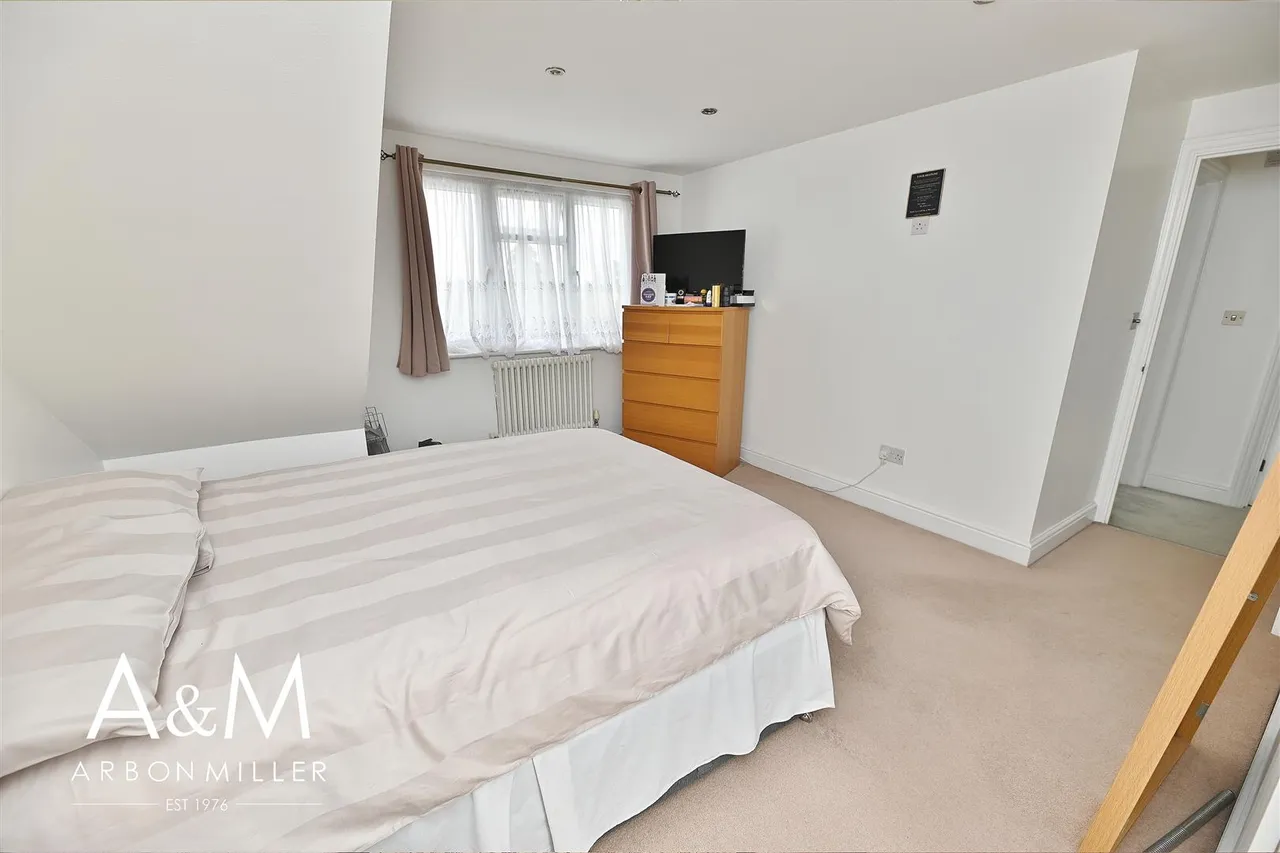 Emsworth Road, Barkingside, Esssex, Ilford, Essex, IG62EL, photo 15