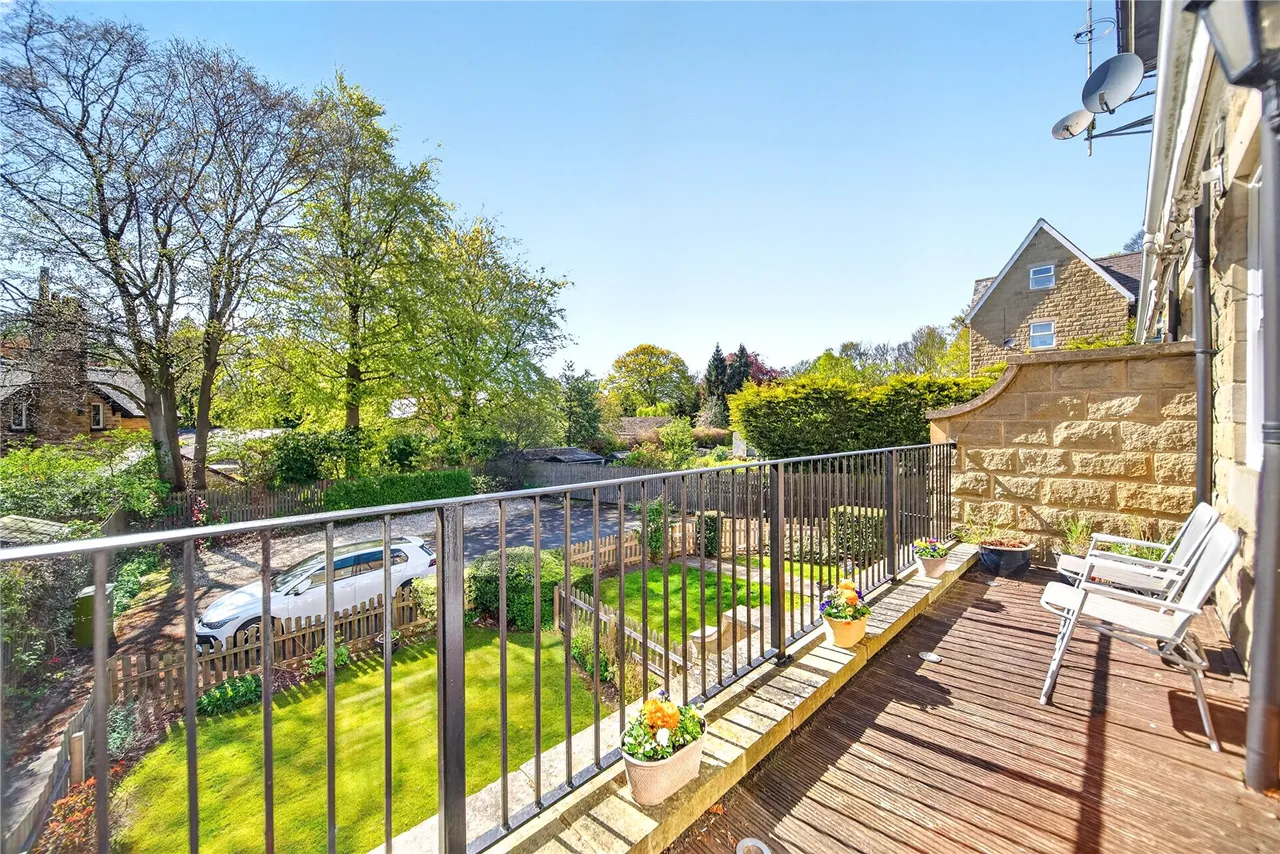 Park Crescent, Roundhay, photo 17