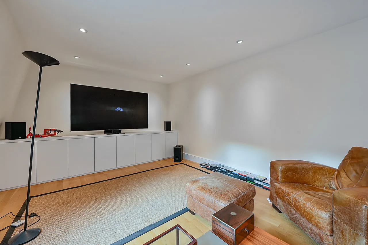 1 Ascot House, Watchfield Court, Sutton Court Road, London, photo 3