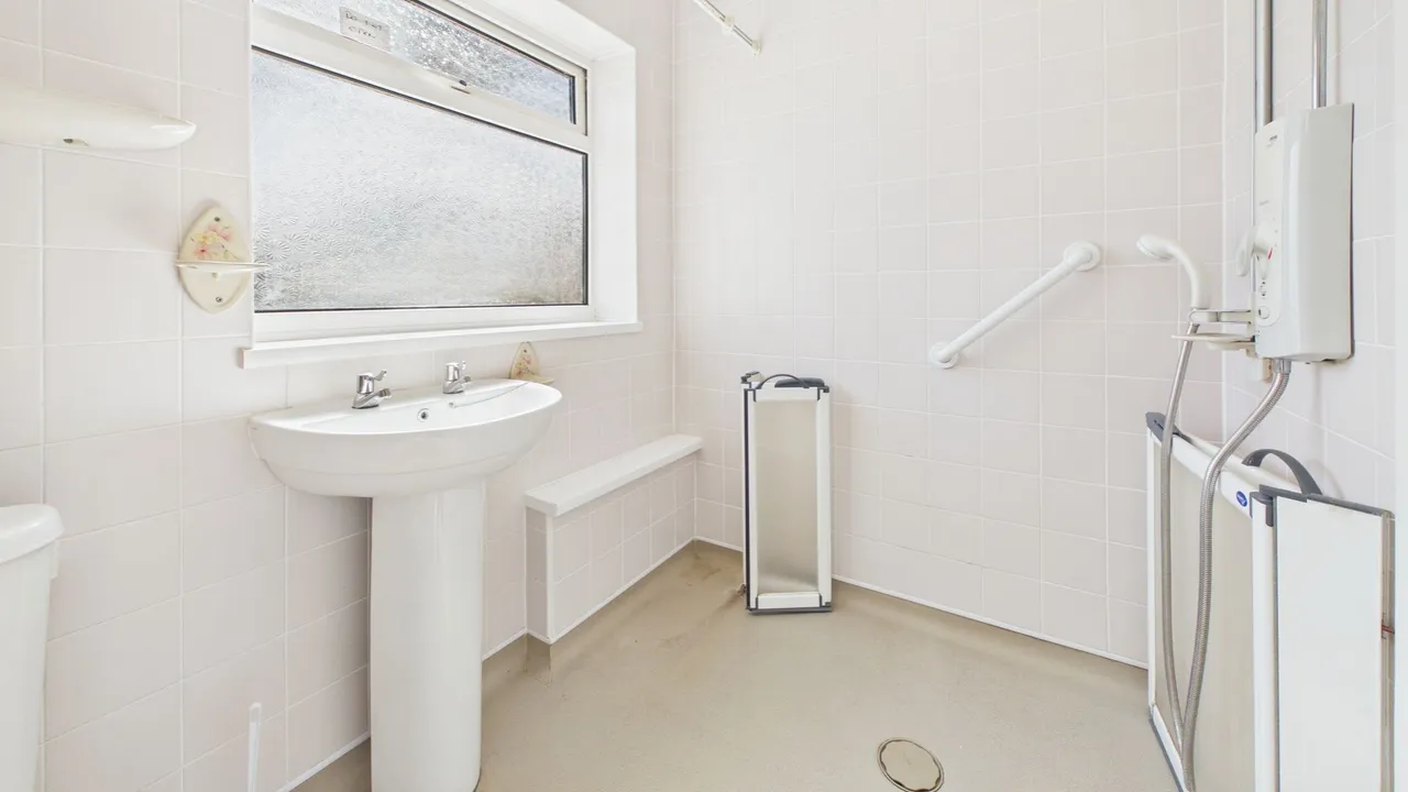 Southfields Avenue, Peterborough, PE2, photo 14