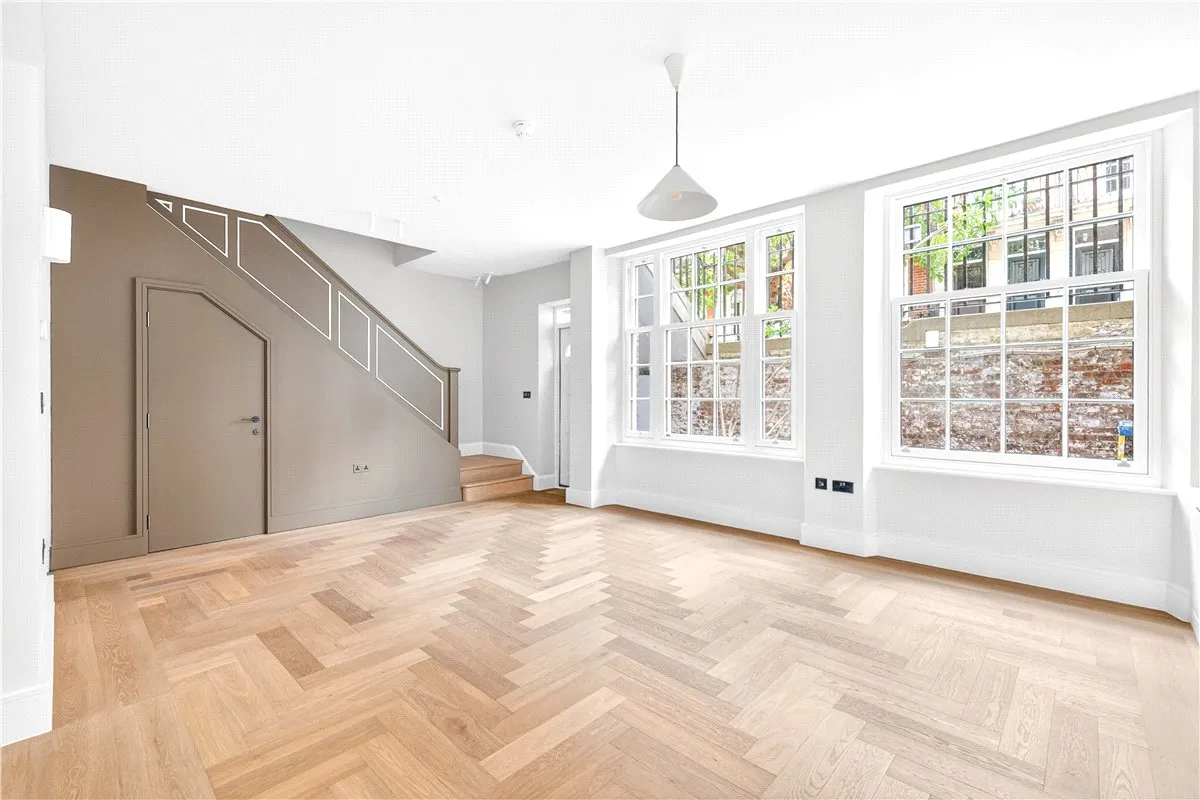 De Walden Street, London, W1G, photo 8