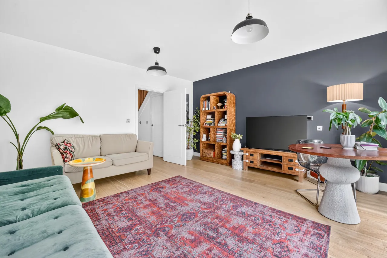 Cornell Gardens, Barnet, EN4 8FS, photo 2