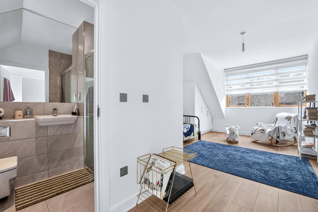 Cornell Gardens, Barnet, EN4 8FS, photo 11