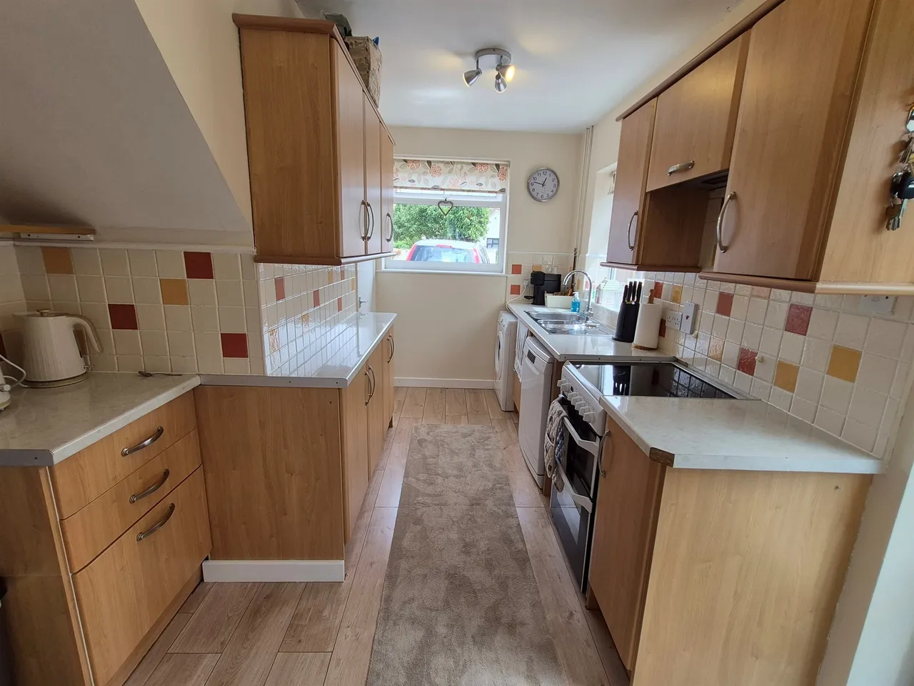 Swinbrook Road, Carterton, photo 6