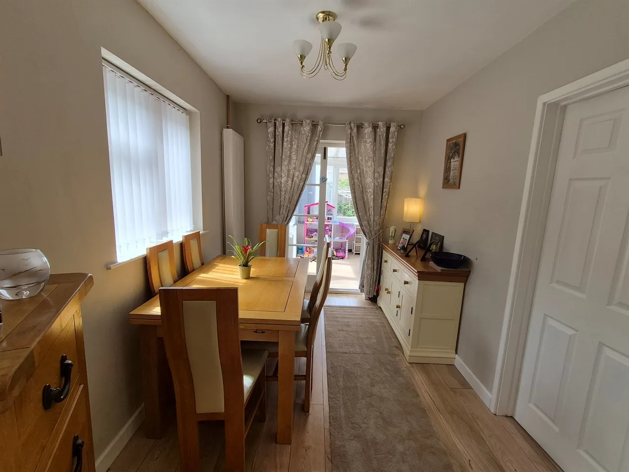 Swinbrook Road, Carterton, photo 4