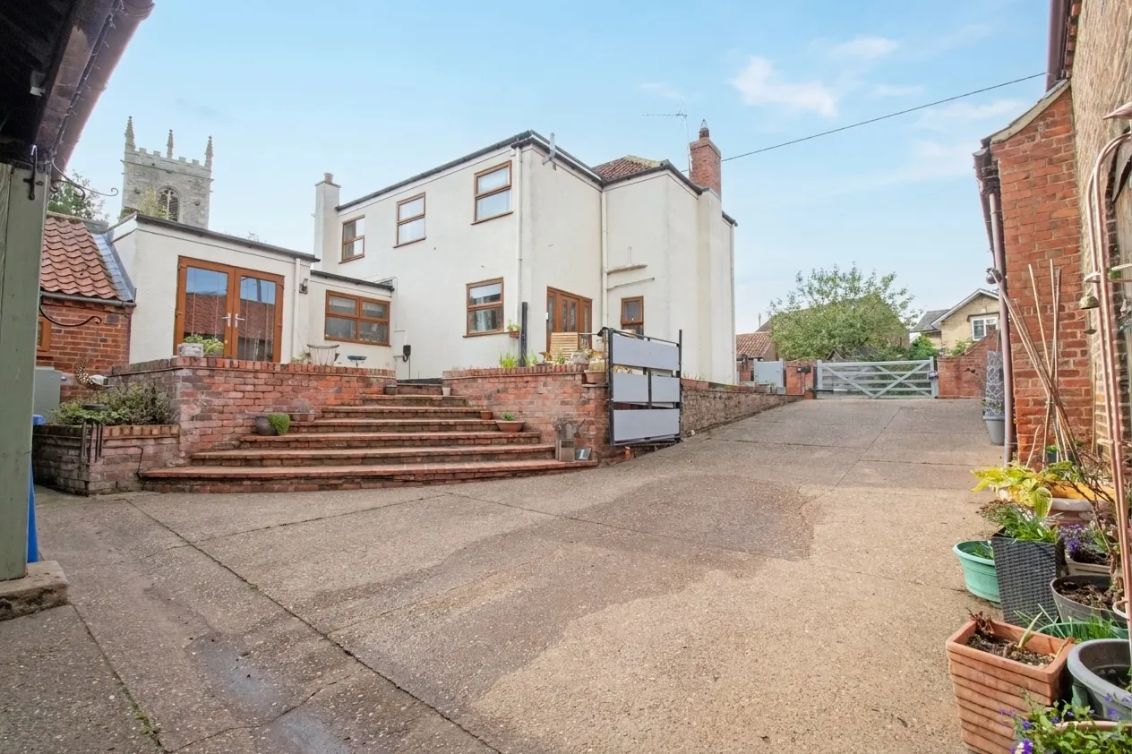 Church Road, Laughton, DN21, photo 31