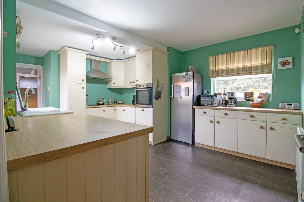 Church Road, Laughton, DN21, photo 7