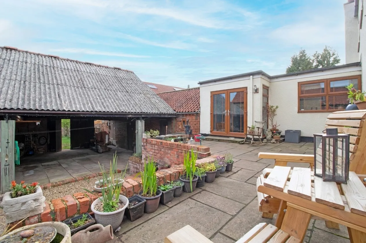 Church Road, Laughton, DN21, photo 28
