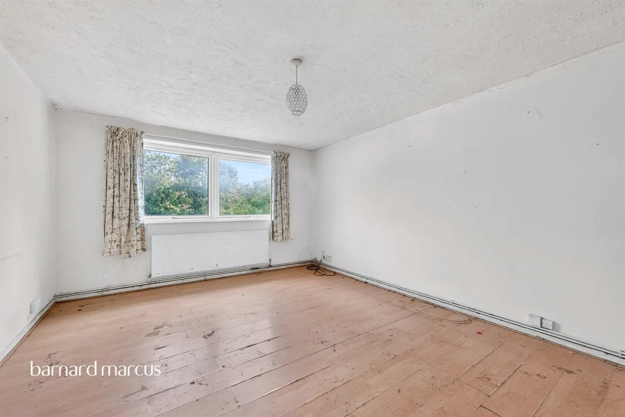Roman Close, Feltham, TW14, photo 5