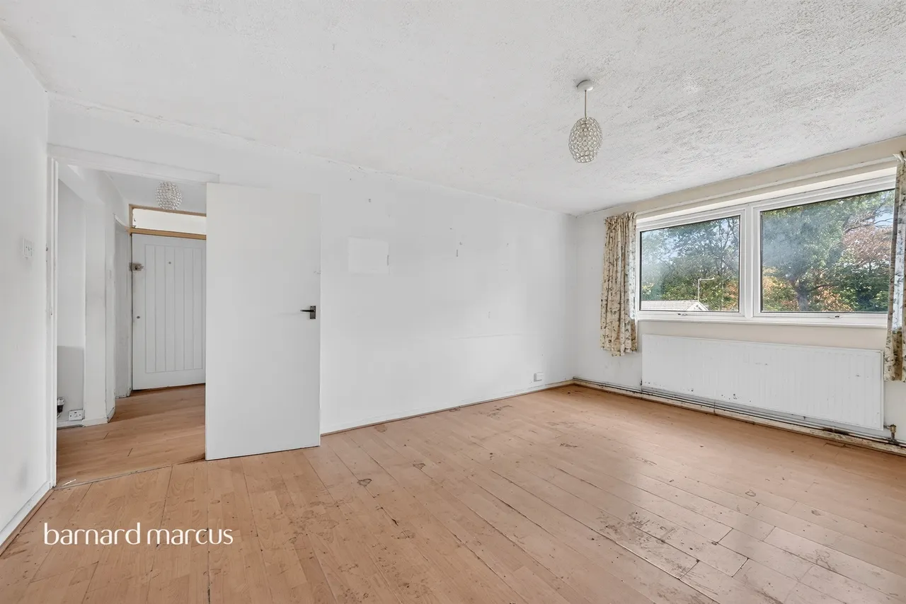 Roman Close, Feltham, TW14, photo 4