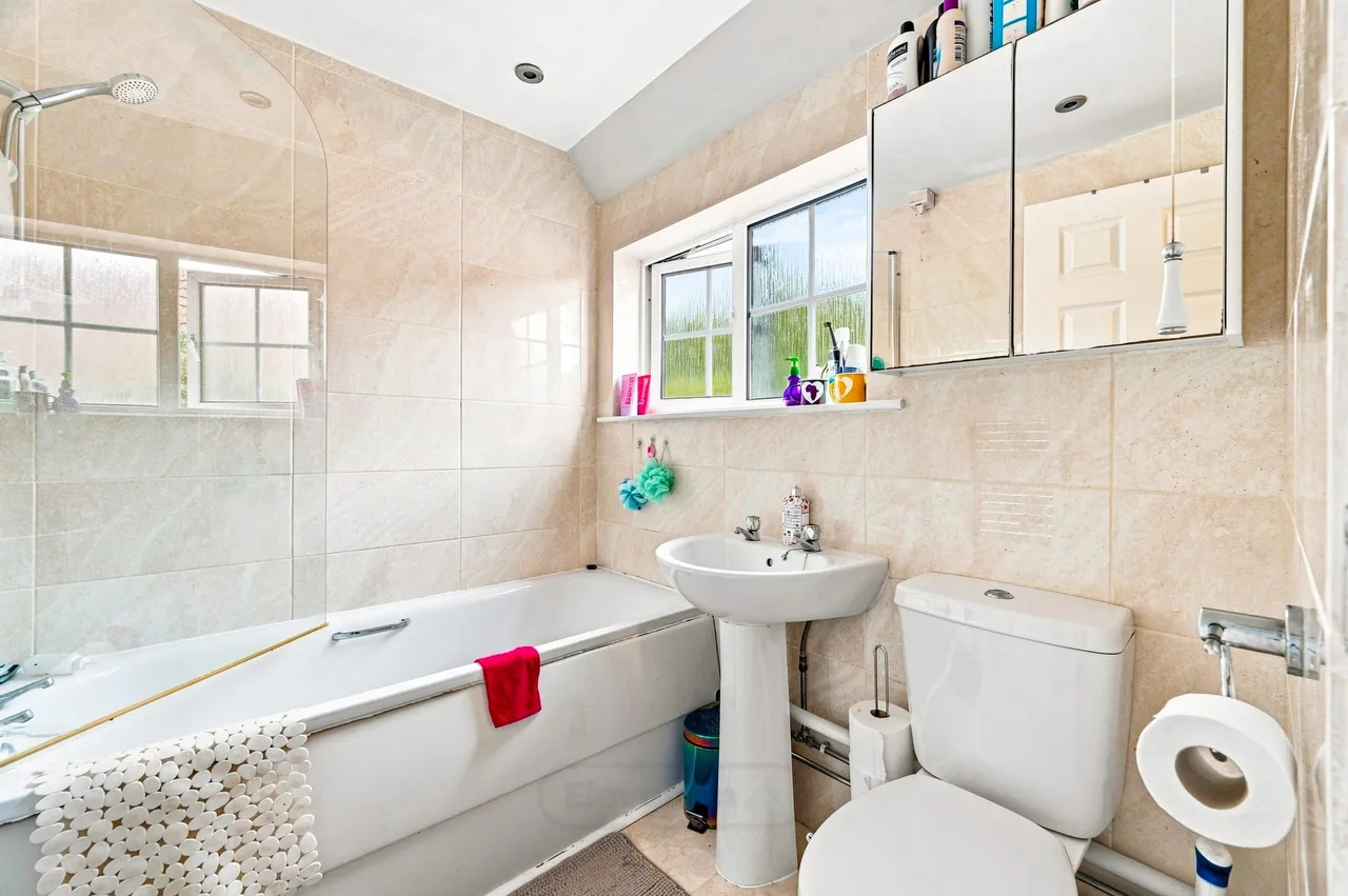 France Furlong, Great Linford, Milton Keynes, Milton Keynes, MK14 5EH, photo 14