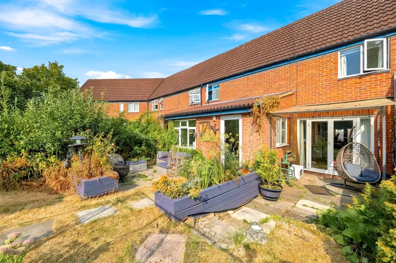 France Furlong, Great Linford, Milton Keynes, Milton Keynes, MK14 5EH, photo 17