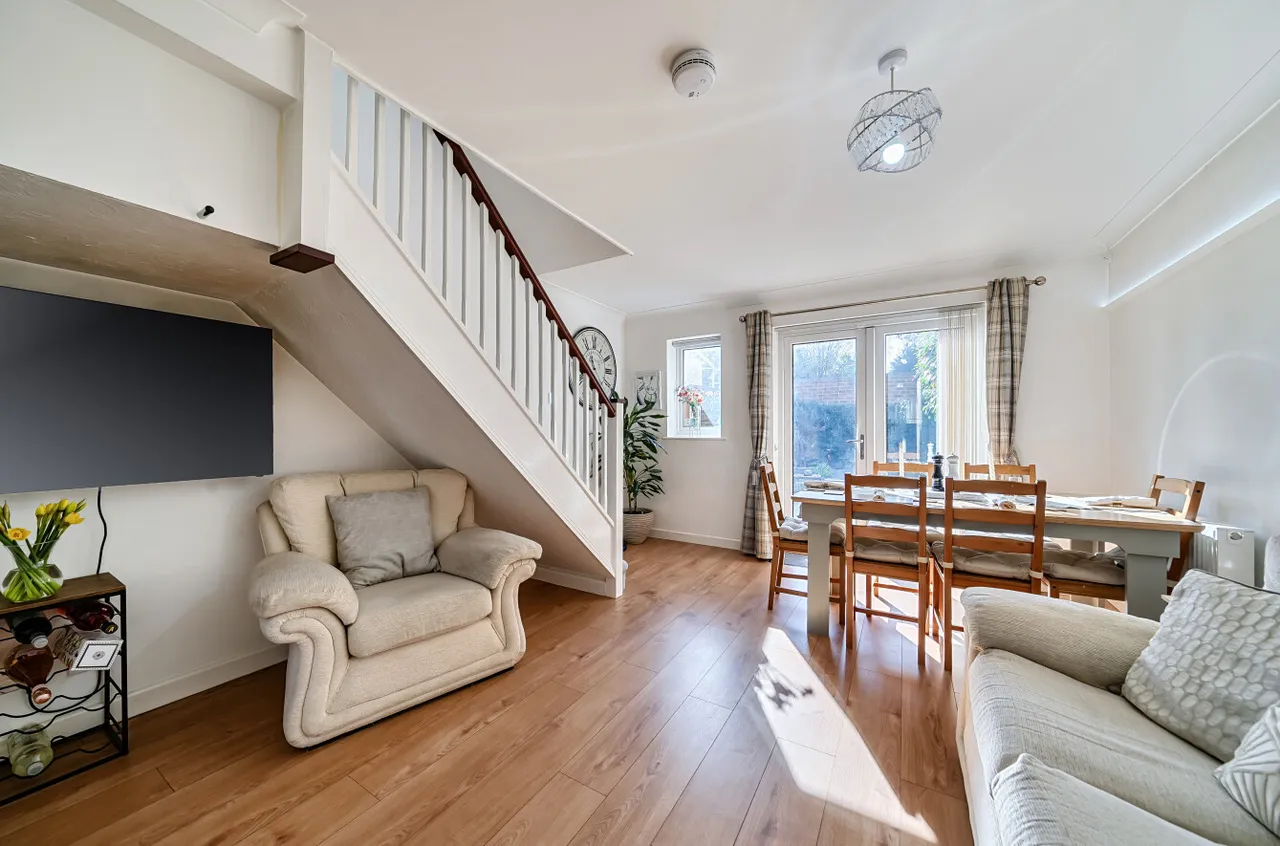 Coniston Court, Lightwater, Surrey, GU18 5AA, photo 8