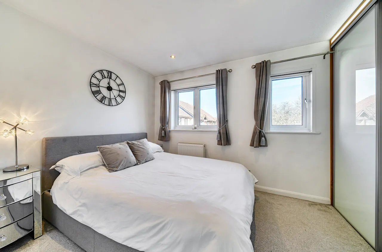 Coniston Court, Lightwater, Surrey, GU18 5AA, photo 6