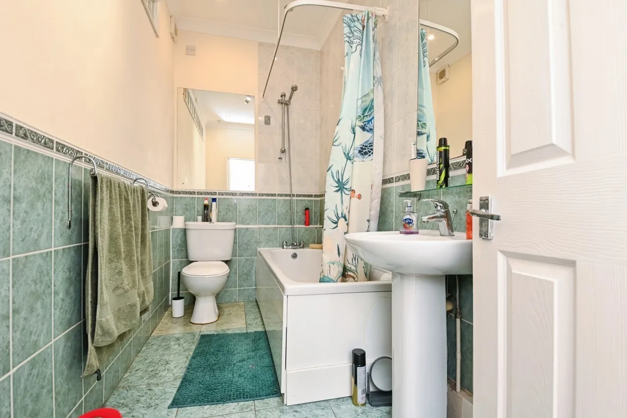 Carnarvon Road, Clacton-on-Sea, Essex, CO15, photo 10
